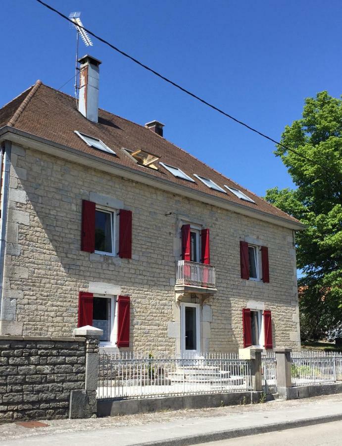La Vallee Des Reves Hotel Nods Buitenkant foto
